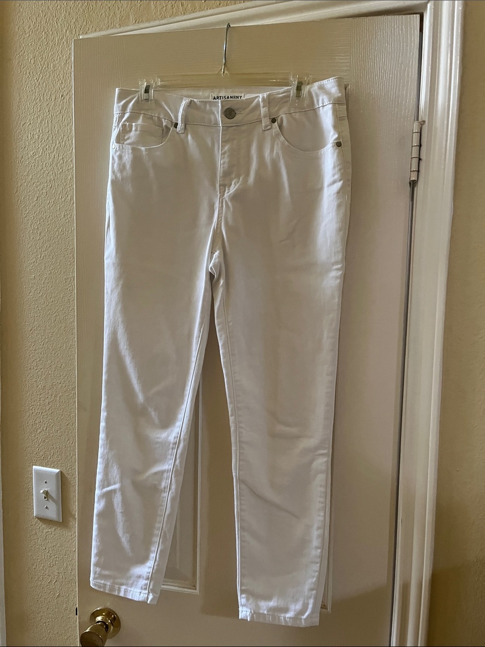 Artisan Ny White Straight-Leg Women's Jeans-8